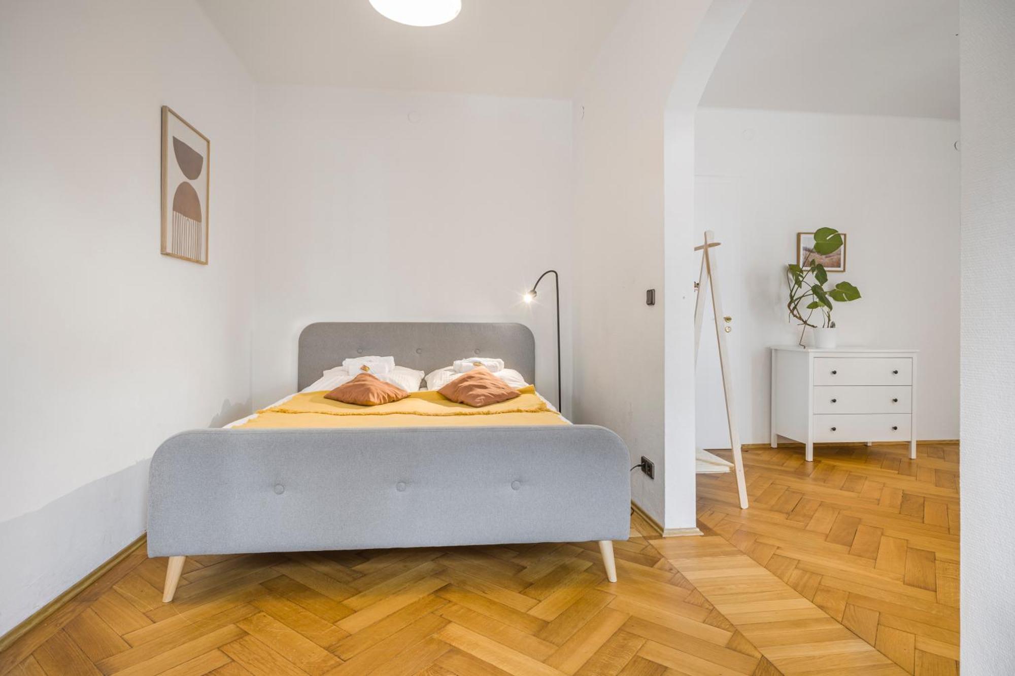 Ferienwohnung FAWAY: Nähe Audi&Bhf - Parken - Küche - Netflix Ingolstadt Exterior foto